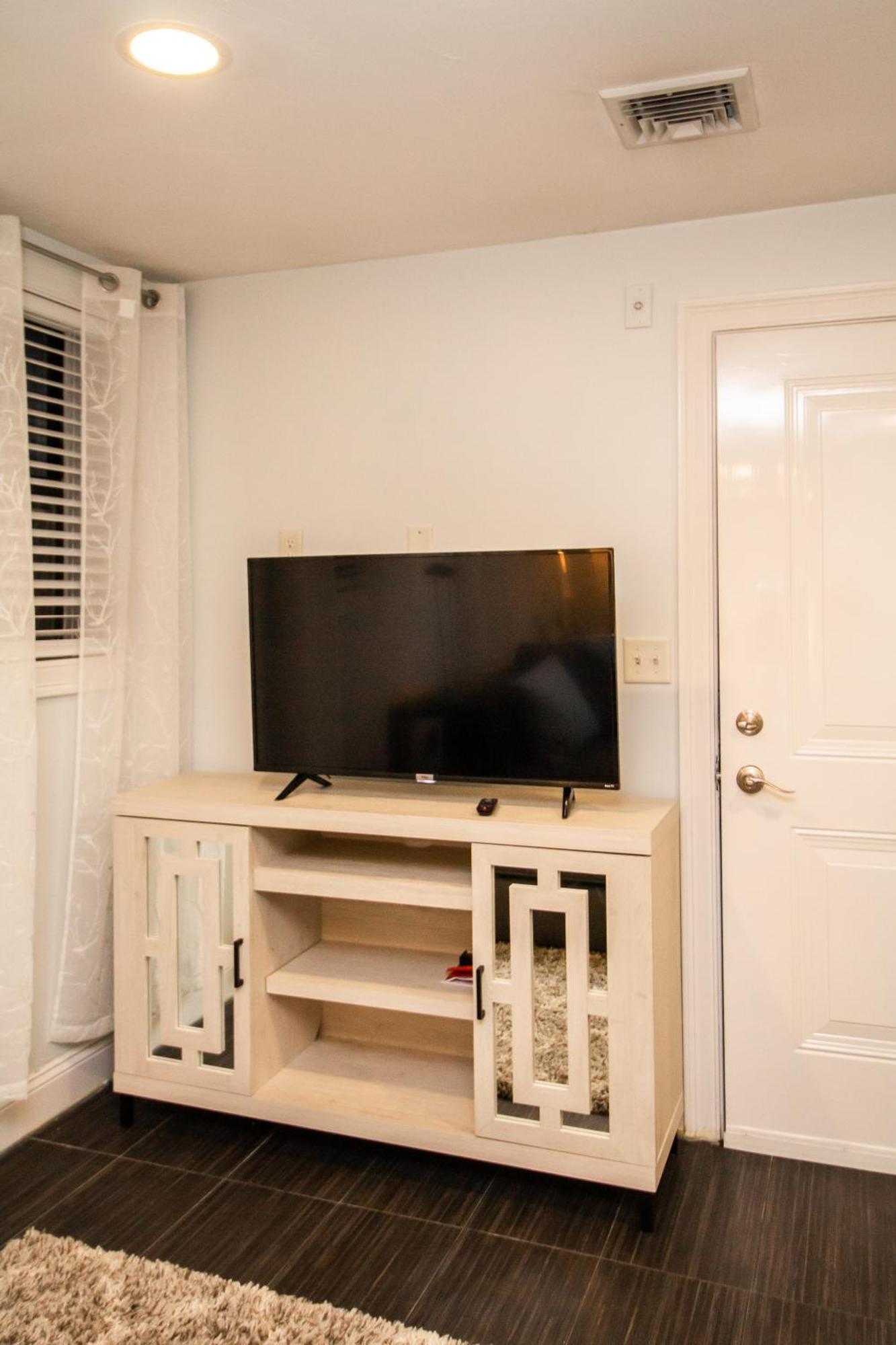 Renovated Studio, Steps To Mgh, Suffolk, Sleeps 4 ボストン エクステリア 写真